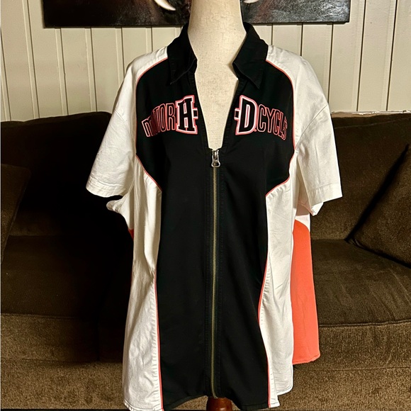 Harley-Davidson Tops - Harley Davidson • Women’s • Size 2X-Large • Black/ White • Shirt